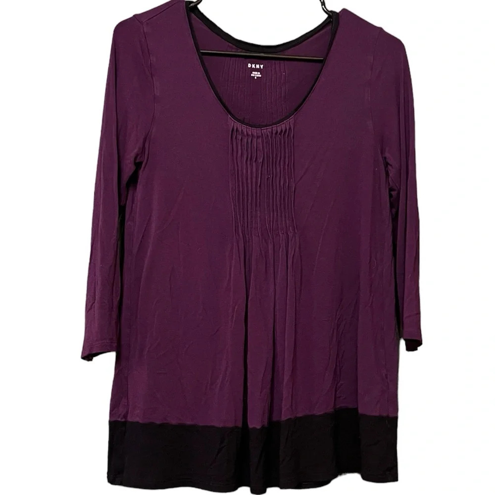 DKNY Purple 3/4 Sleeve Top Black Trim Stretch Blouse Size Small